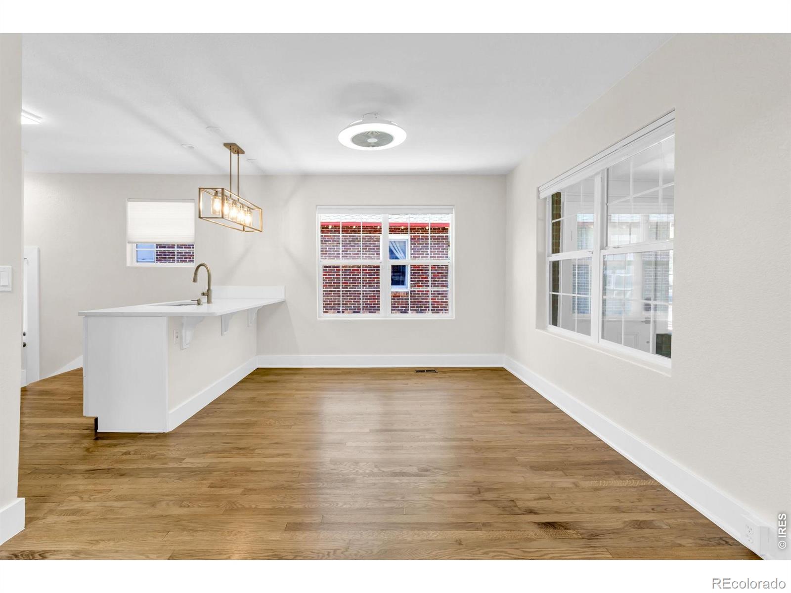 MLS Image #5 for 2164 s lincoln street,denver, Colorado