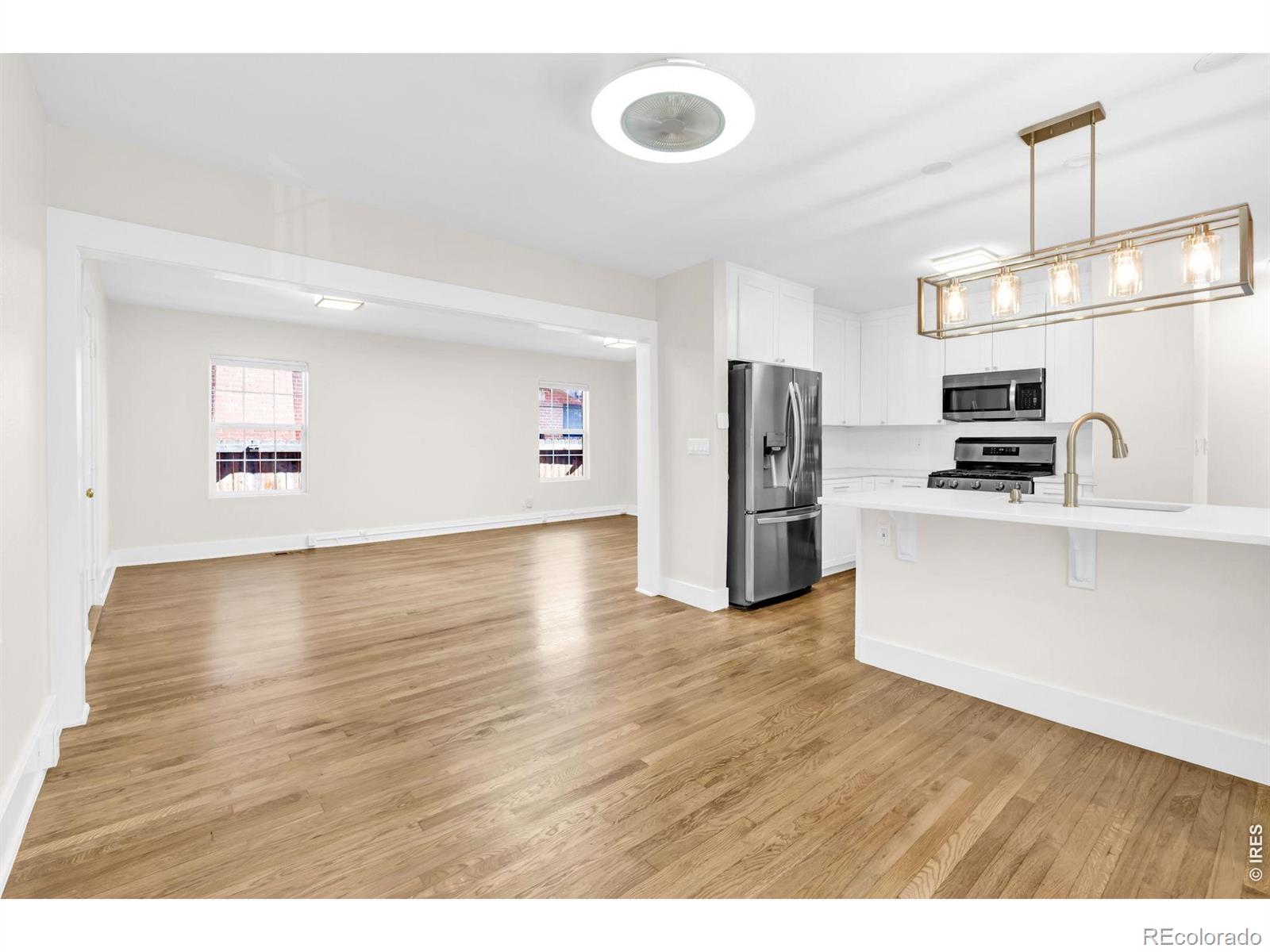 MLS Image #6 for 2164 s lincoln street,denver, Colorado