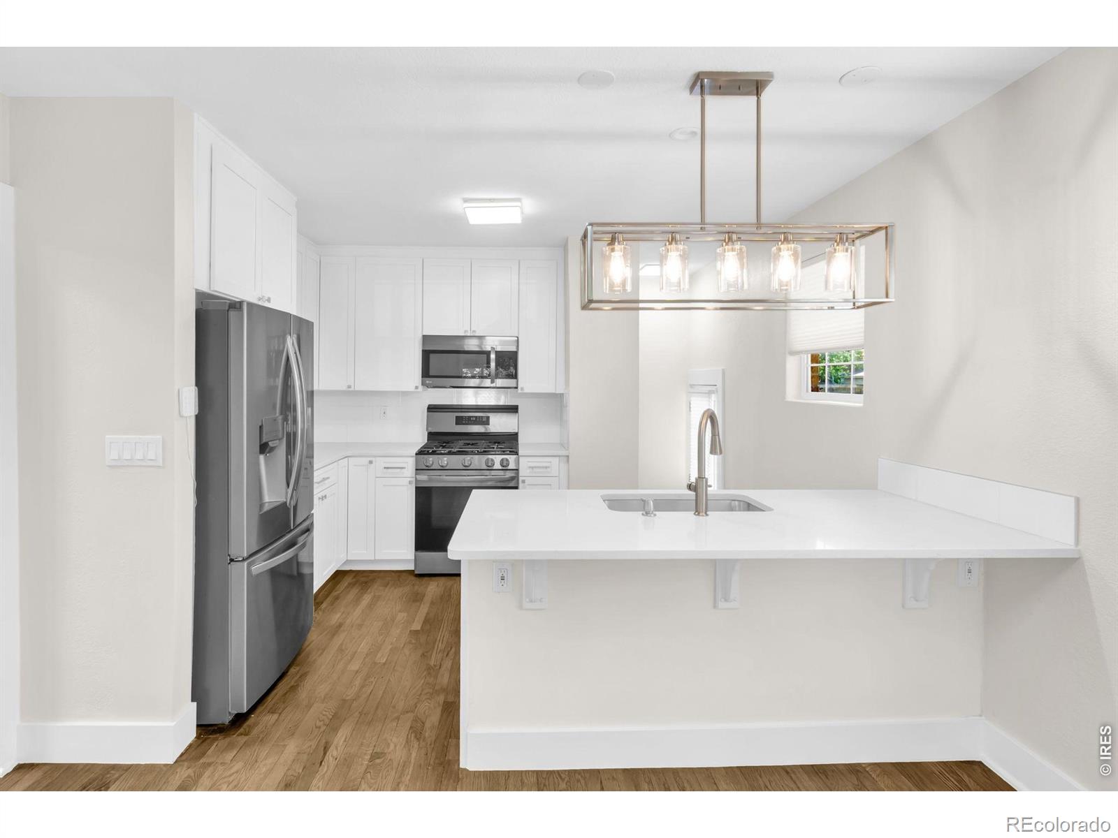 MLS Image #7 for 2164 s lincoln street,denver, Colorado