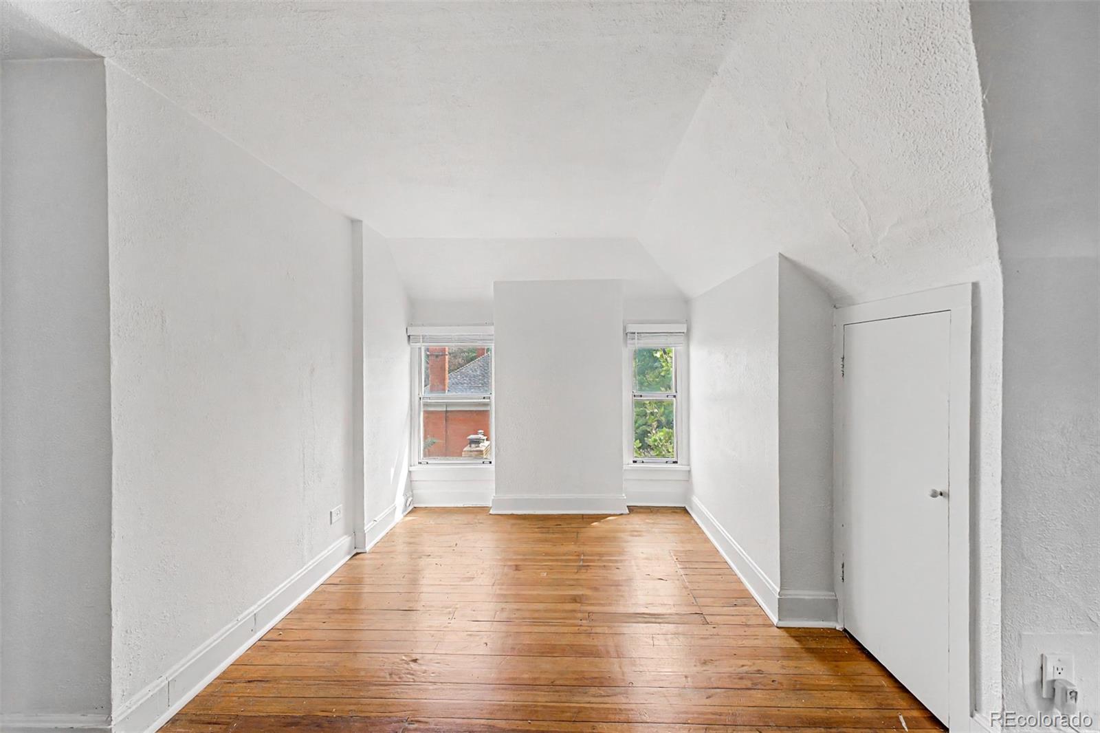 MLS Image #31 for 1218 n downing street,denver, Colorado