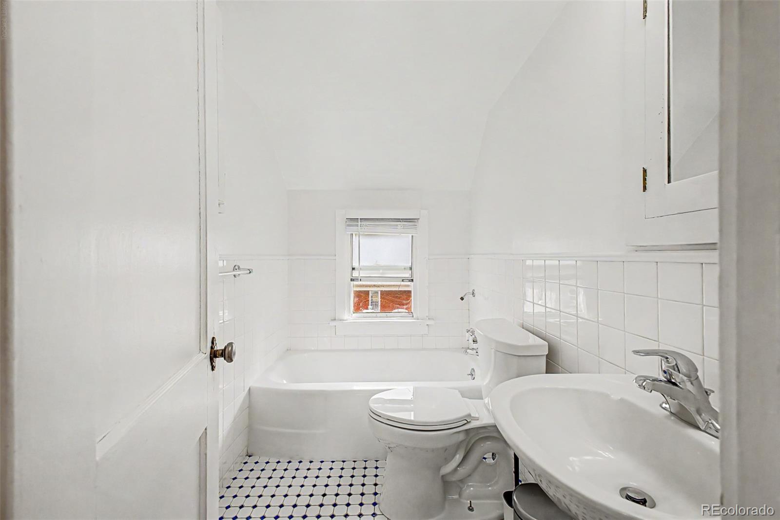 MLS Image #35 for 1218 n downing street,denver, Colorado
