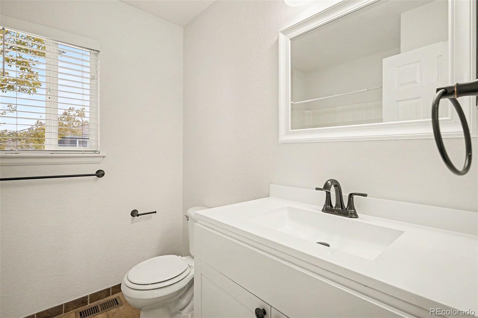 MLS Image #20 for 4435  lyndenwood circle,highlands ranch, Colorado