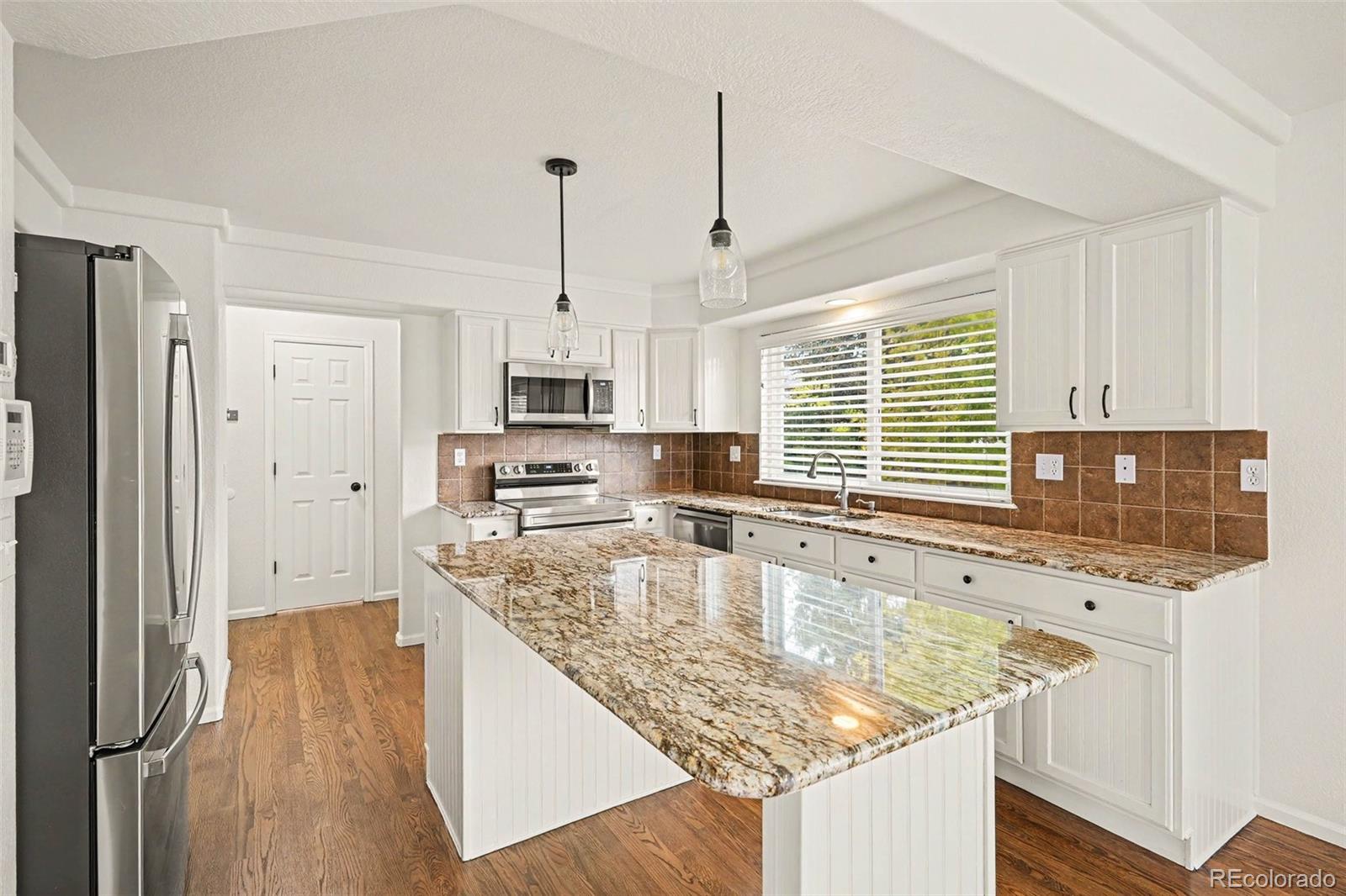 MLS Image #5 for 4435  lyndenwood circle,highlands ranch, Colorado