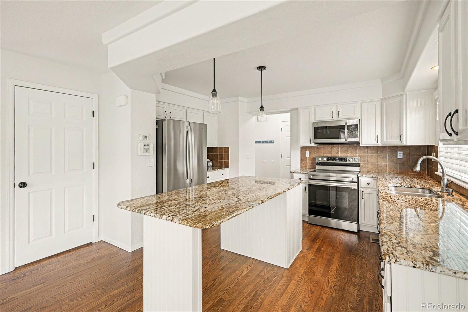 MLS Image #6 for 4435  lyndenwood circle,highlands ranch, Colorado