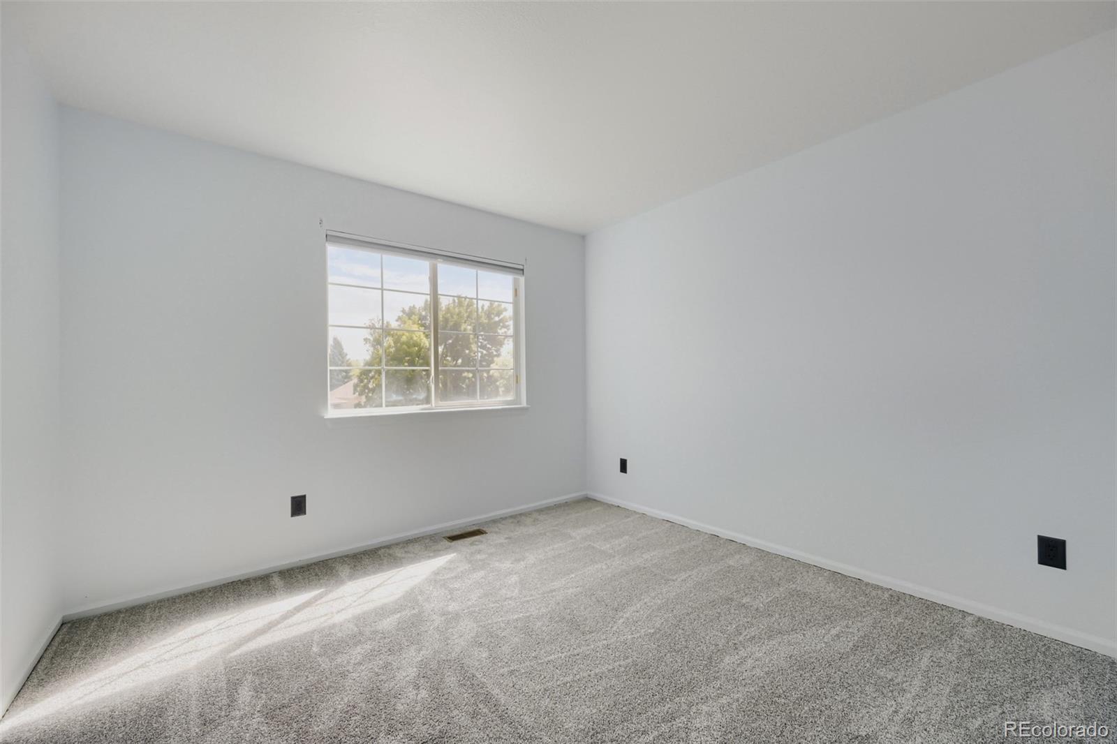 MLS Image #17 for 1467  lincoln circle,longmont, Colorado