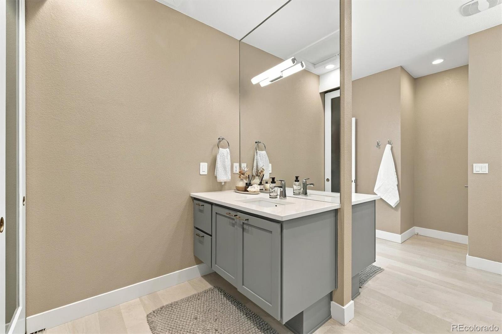MLS Image #26 for 6713  mariposa court,denver, Colorado