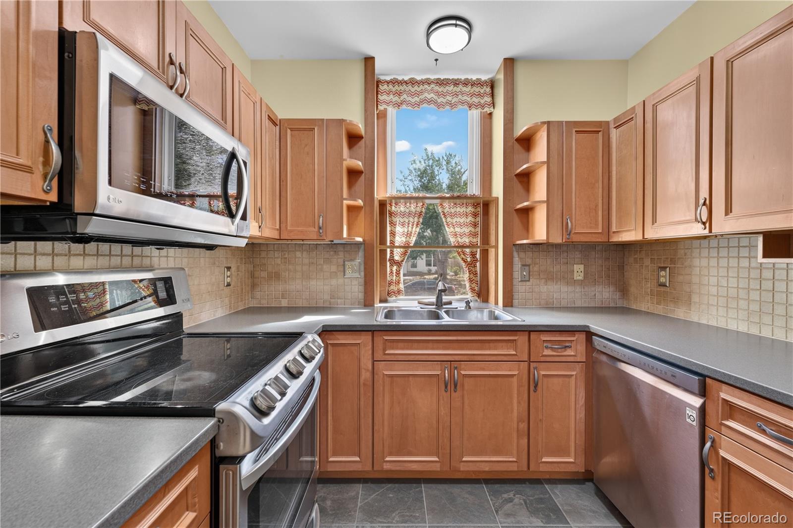 MLS Image #12 for 960  vetch circle,lafayette, Colorado
