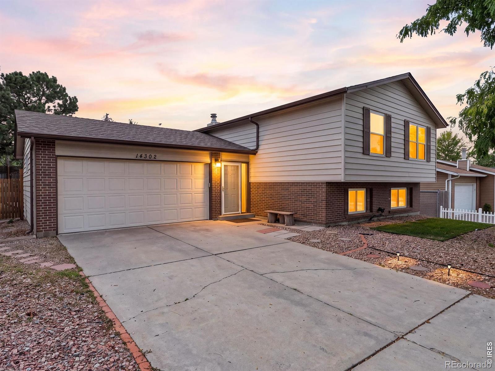 MLS Image #2 for 14302 e villanova place,aurora, Colorado