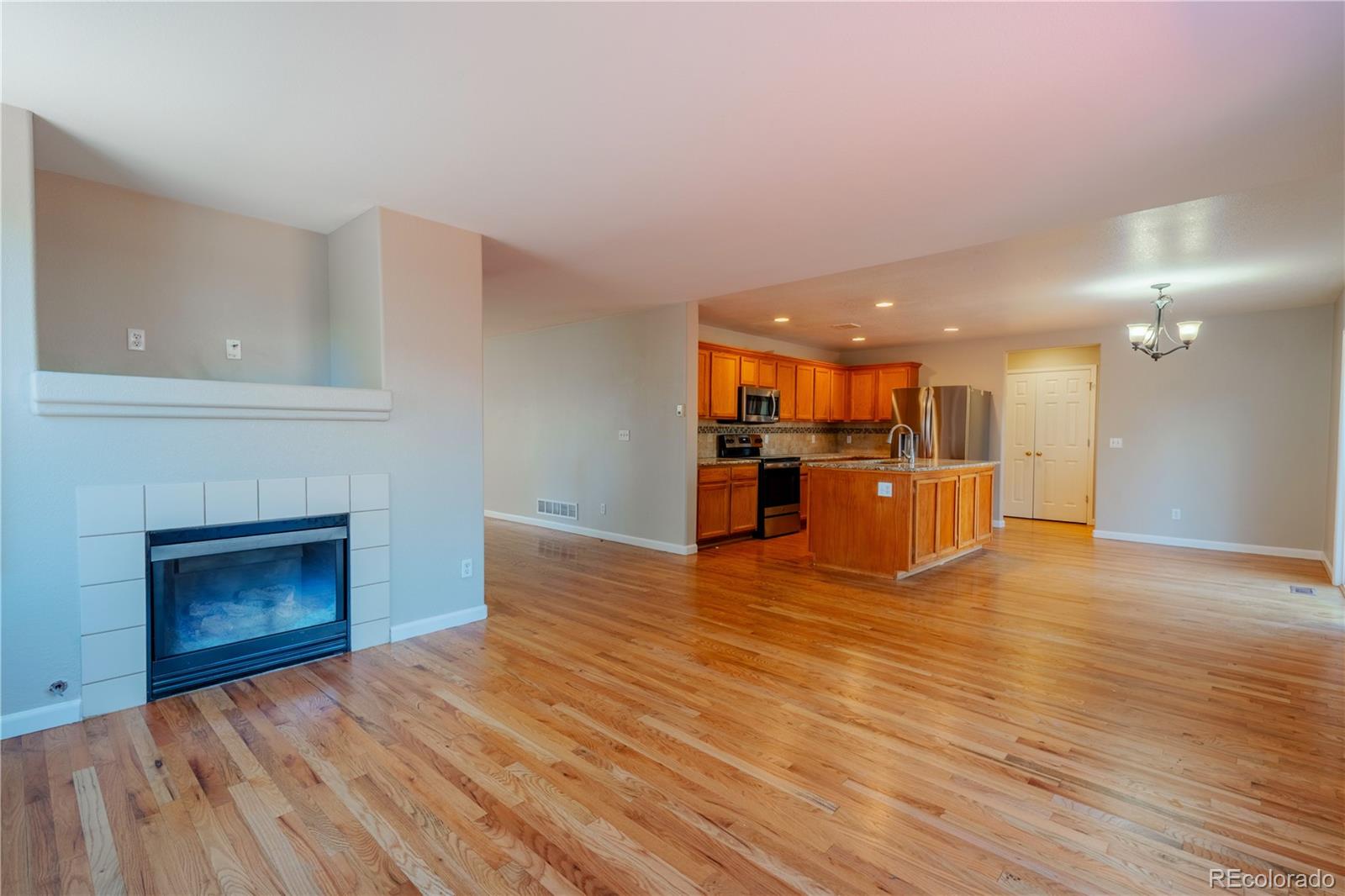 MLS Image #10 for 19365 e lasalle place,aurora, Colorado
