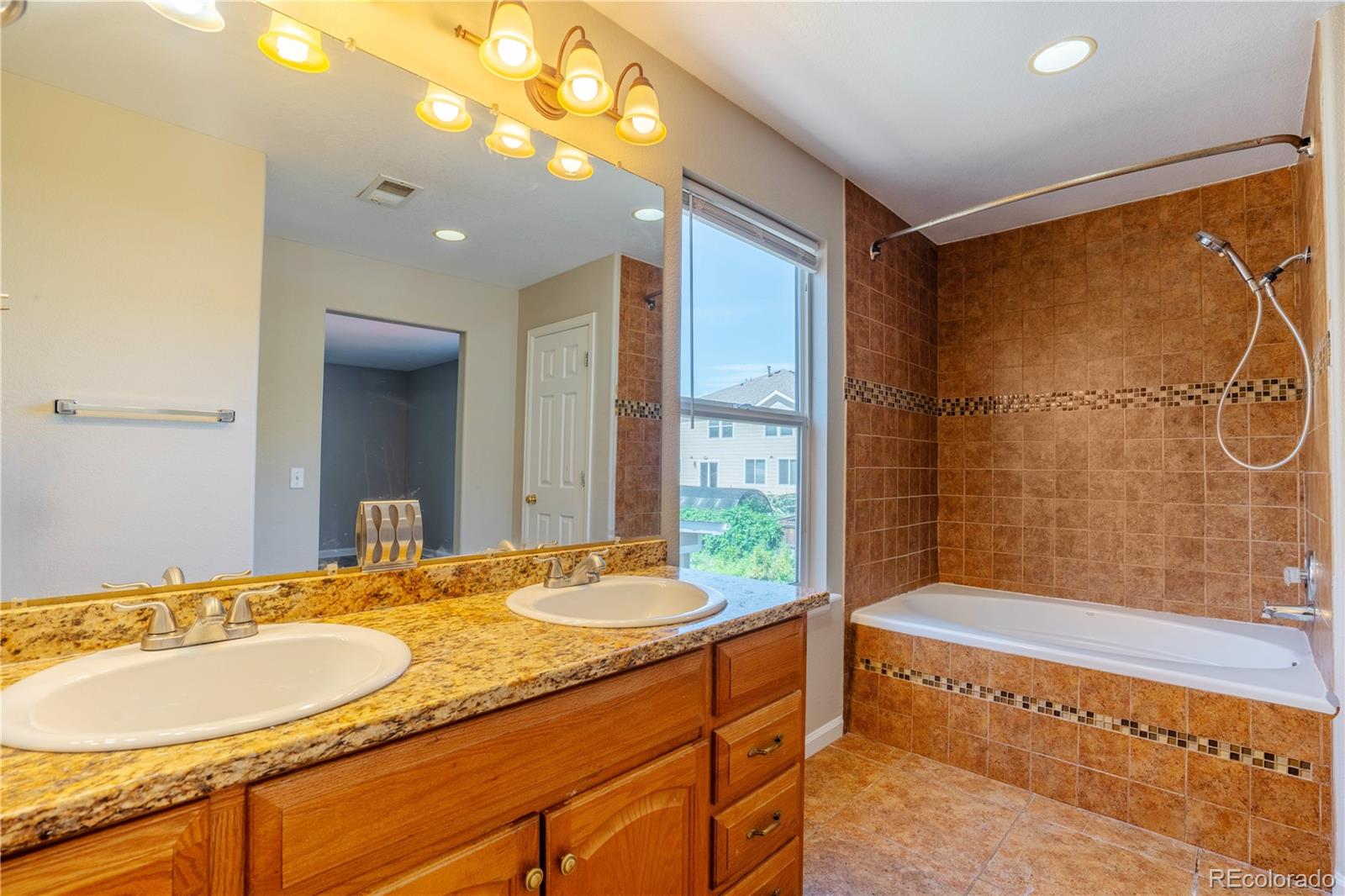 MLS Image #19 for 19365 e lasalle place,aurora, Colorado