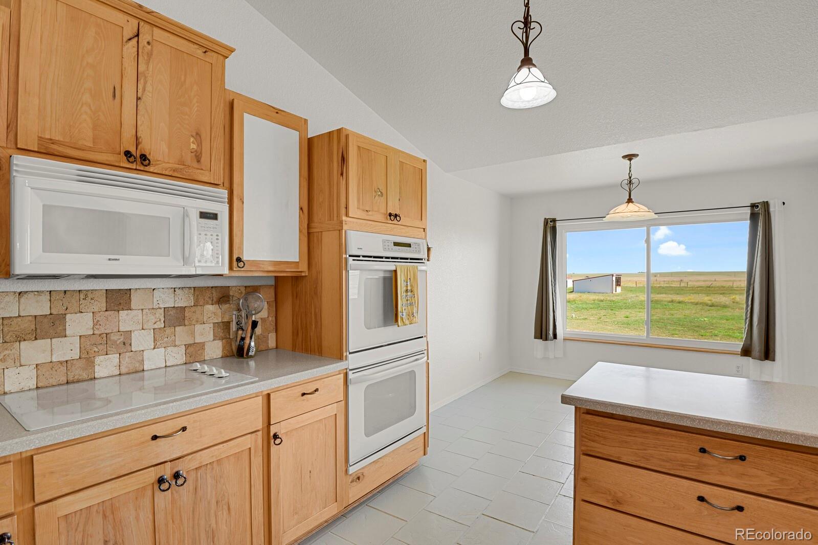MLS Image #11 for 65303 e kettle lane,byers, Colorado