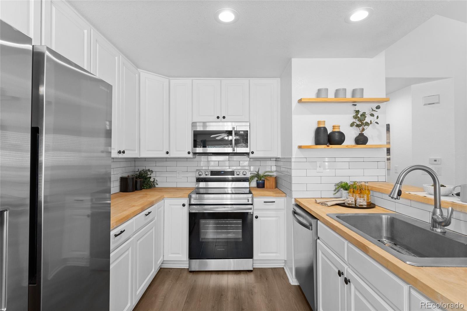 MLS Image #6 for 4385 s balsam street 8-201,denver, Colorado