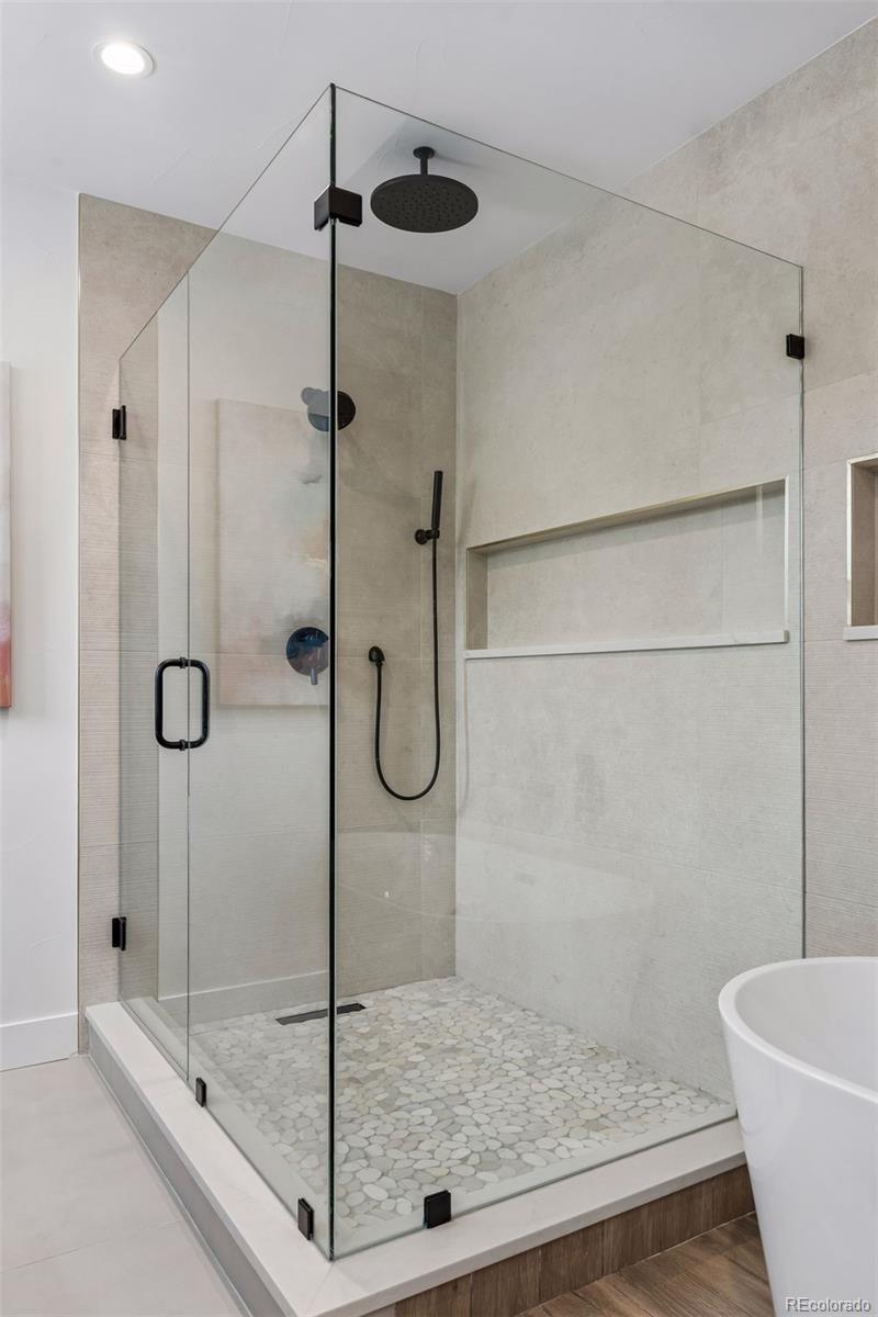MLS Image #24 for 2526 s lincoln street,denver, Colorado