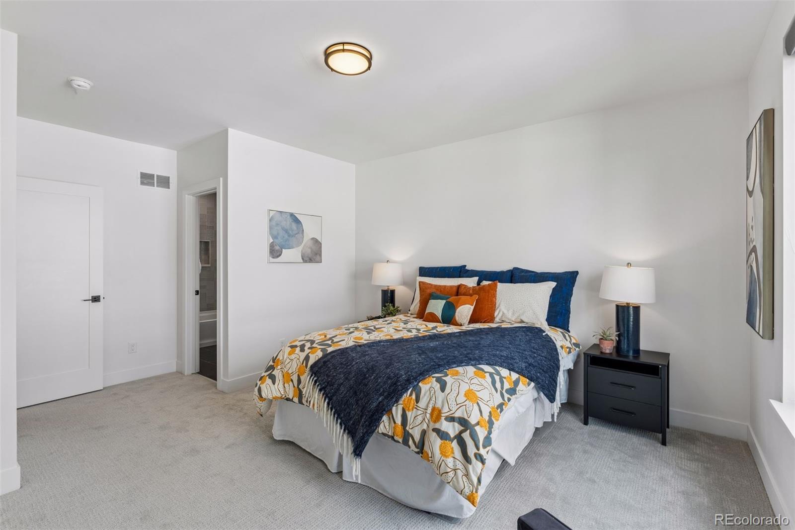 MLS Image #28 for 2526 s lincoln street,denver, Colorado