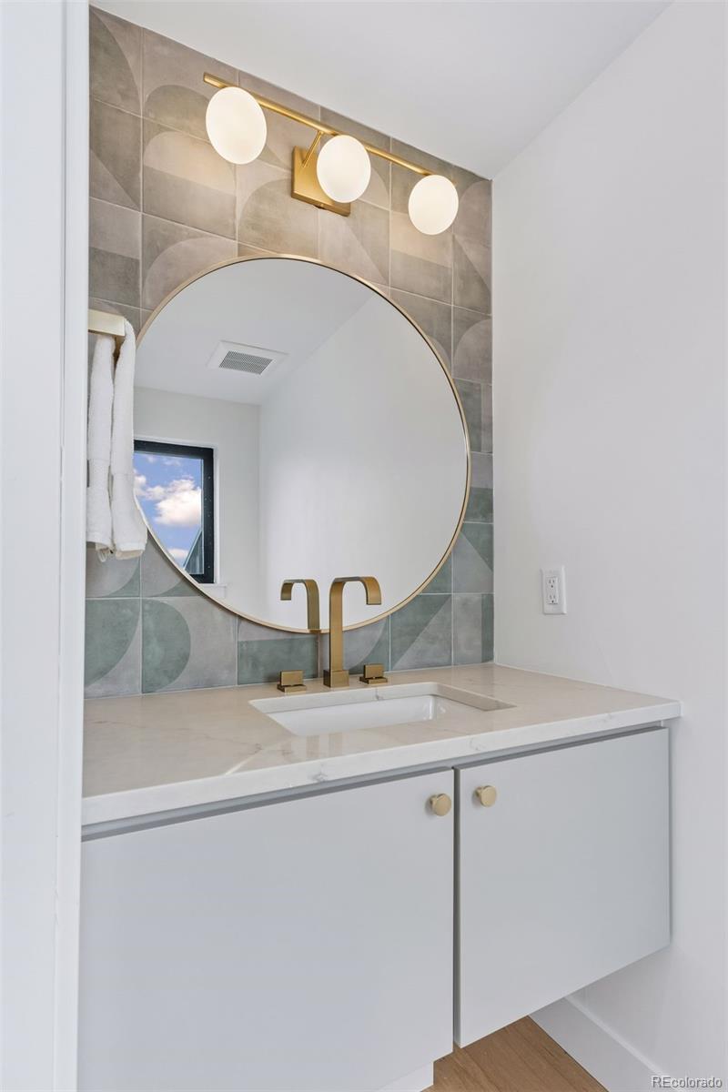MLS Image #35 for 2526 s lincoln street,denver, Colorado