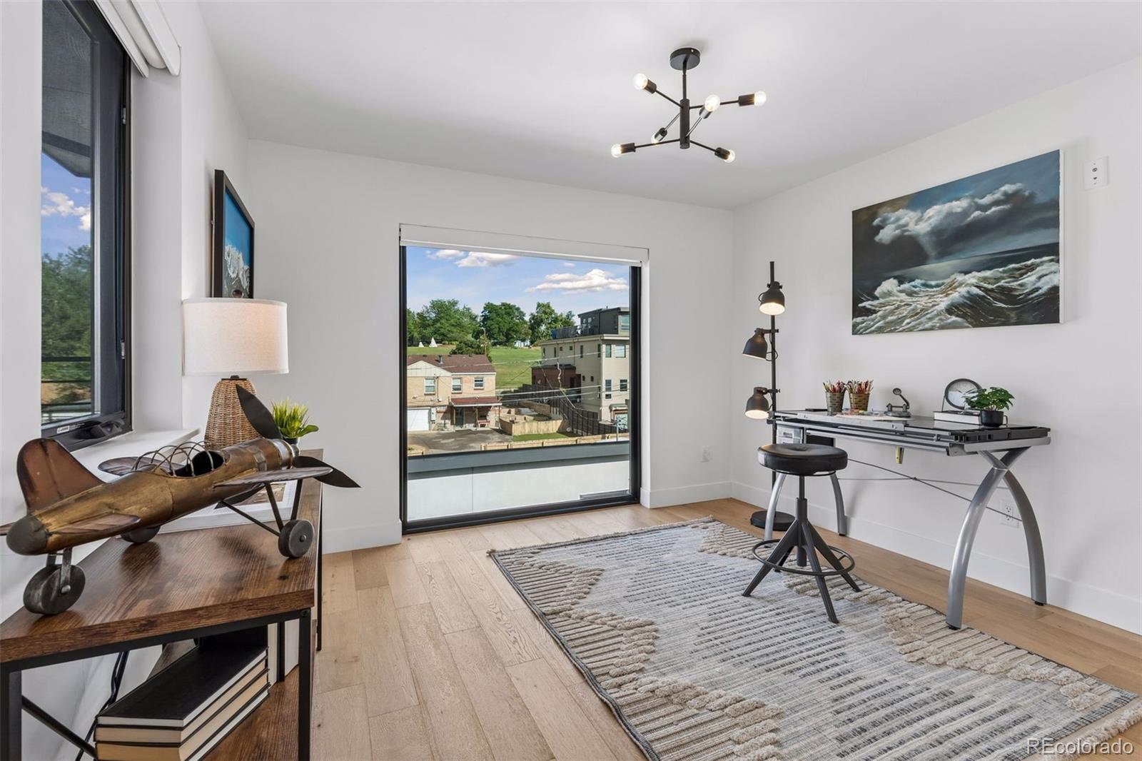 MLS Image #37 for 2526 s lincoln street,denver, Colorado