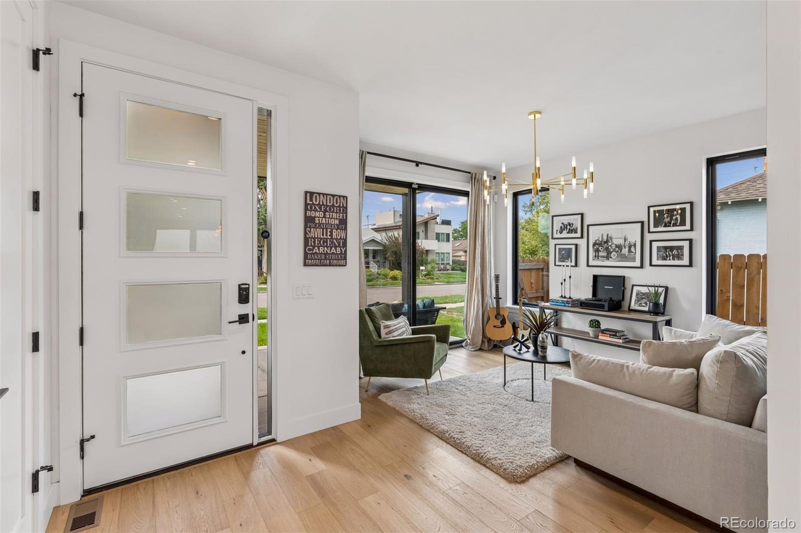 MLS Image #4 for 2526 s lincoln street,denver, Colorado