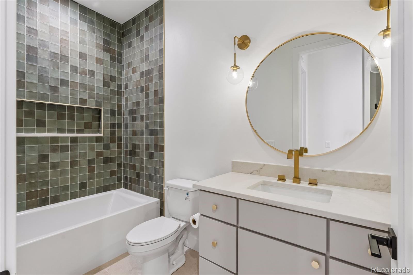 MLS Image #41 for 2526 s lincoln street,denver, Colorado