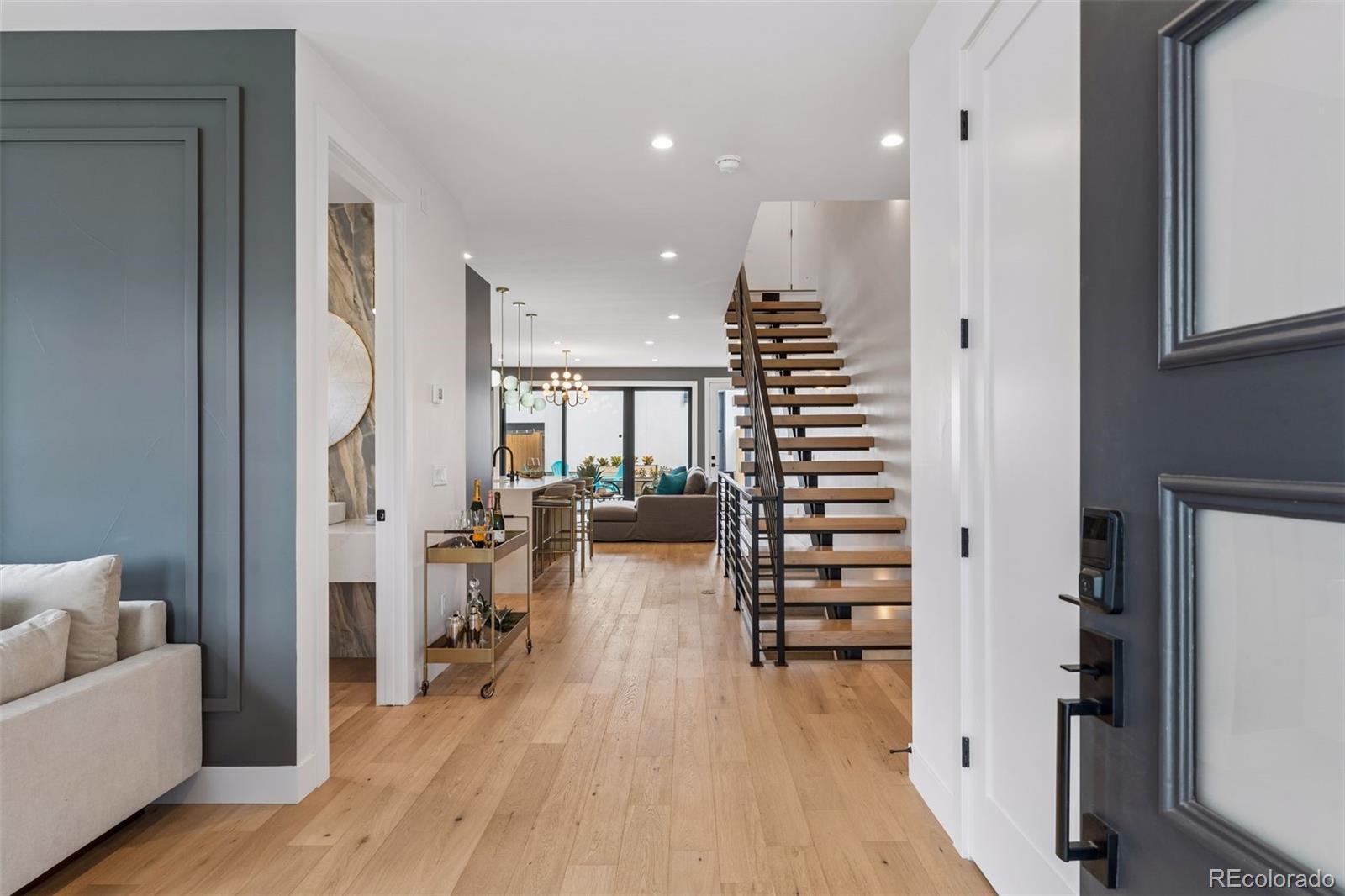MLS Image #6 for 2526 s lincoln street,denver, Colorado