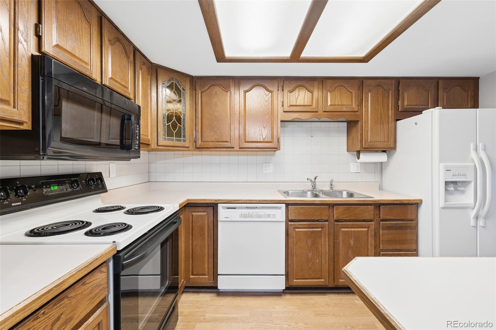 MLS Image #14 for 1203 s holland court,denver, Colorado