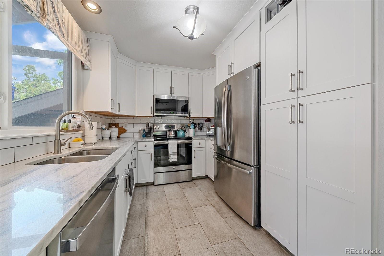 MLS Image #7 for 3821 s ceylon way,aurora, Colorado
