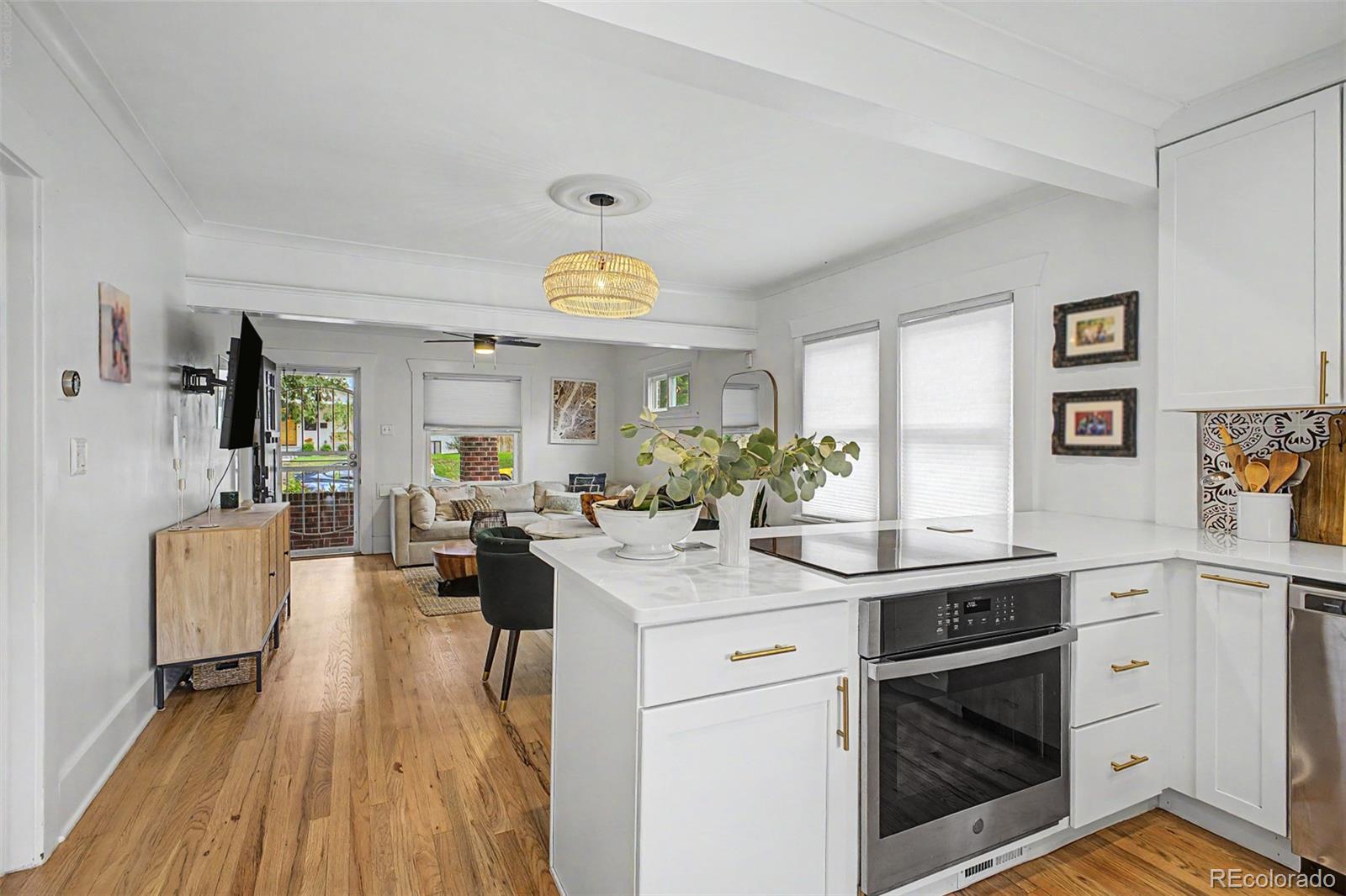MLS Image #11 for 2051 s sherman street,denver, Colorado