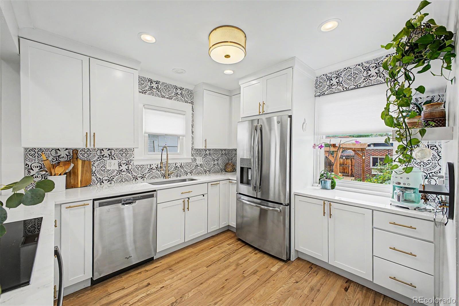 MLS Image #12 for 2051 s sherman street,denver, Colorado