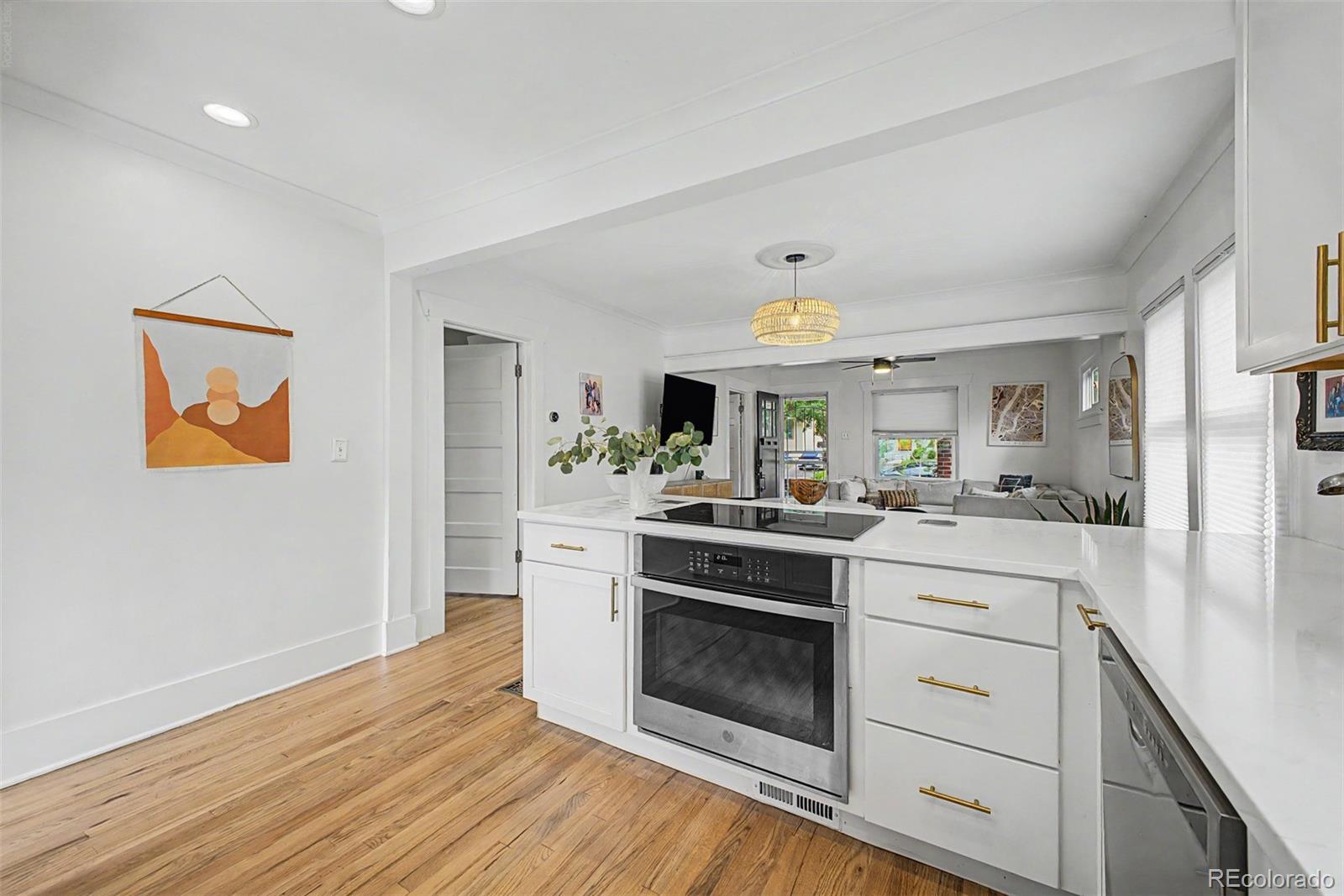MLS Image #14 for 2051 s sherman street,denver, Colorado
