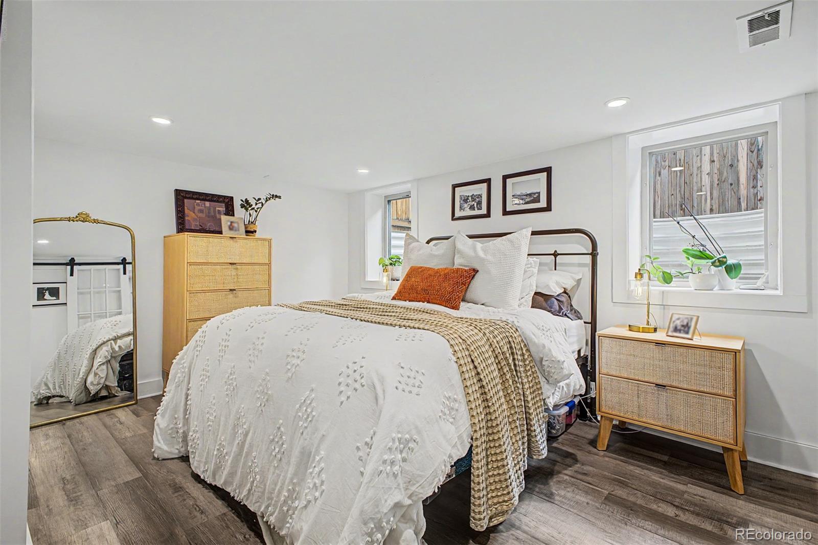 MLS Image #19 for 2051 s sherman street,denver, Colorado
