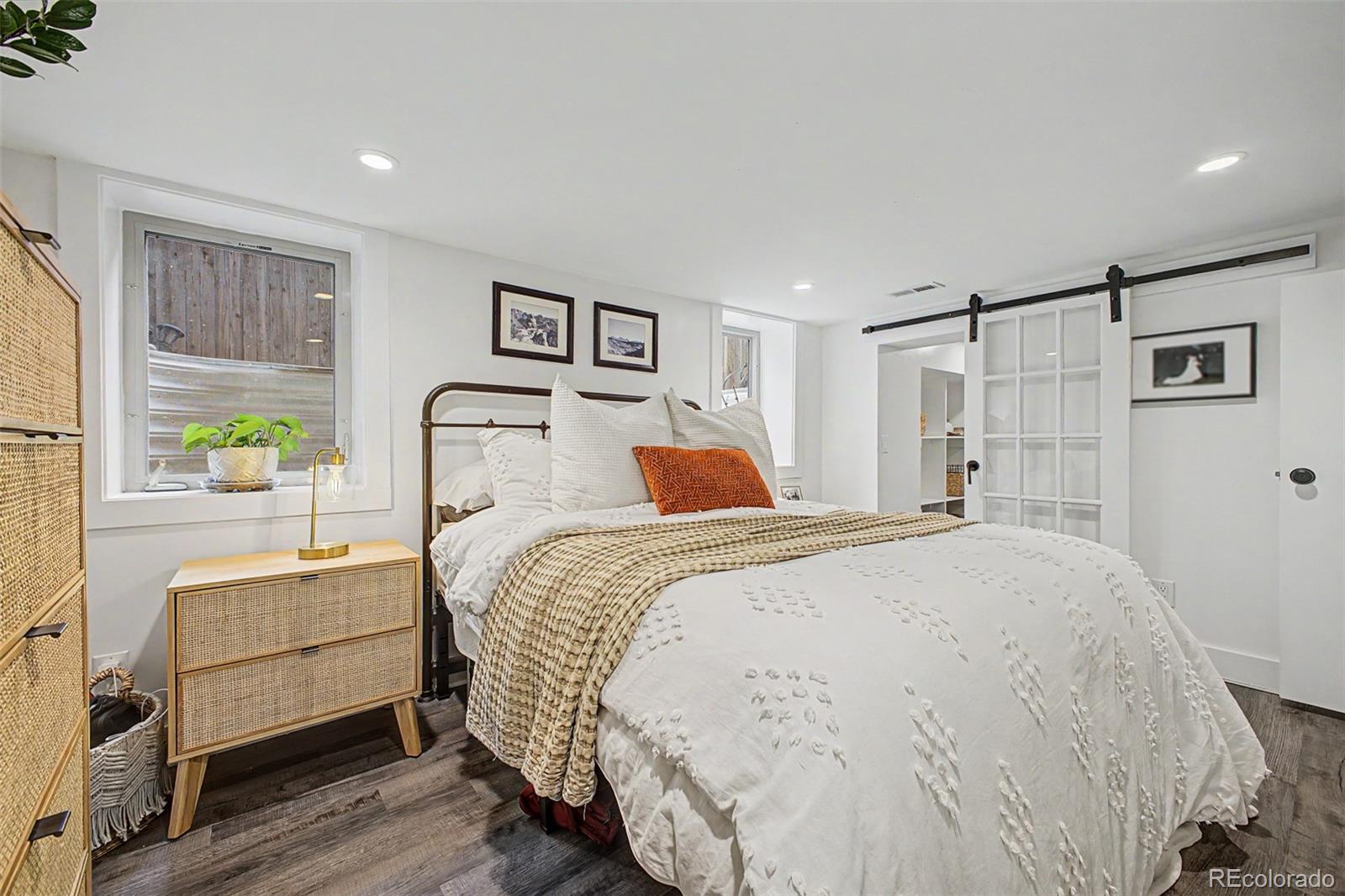 MLS Image #21 for 2051 s sherman street,denver, Colorado