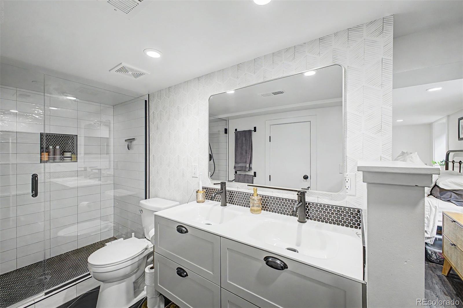MLS Image #22 for 2051 s sherman street,denver, Colorado