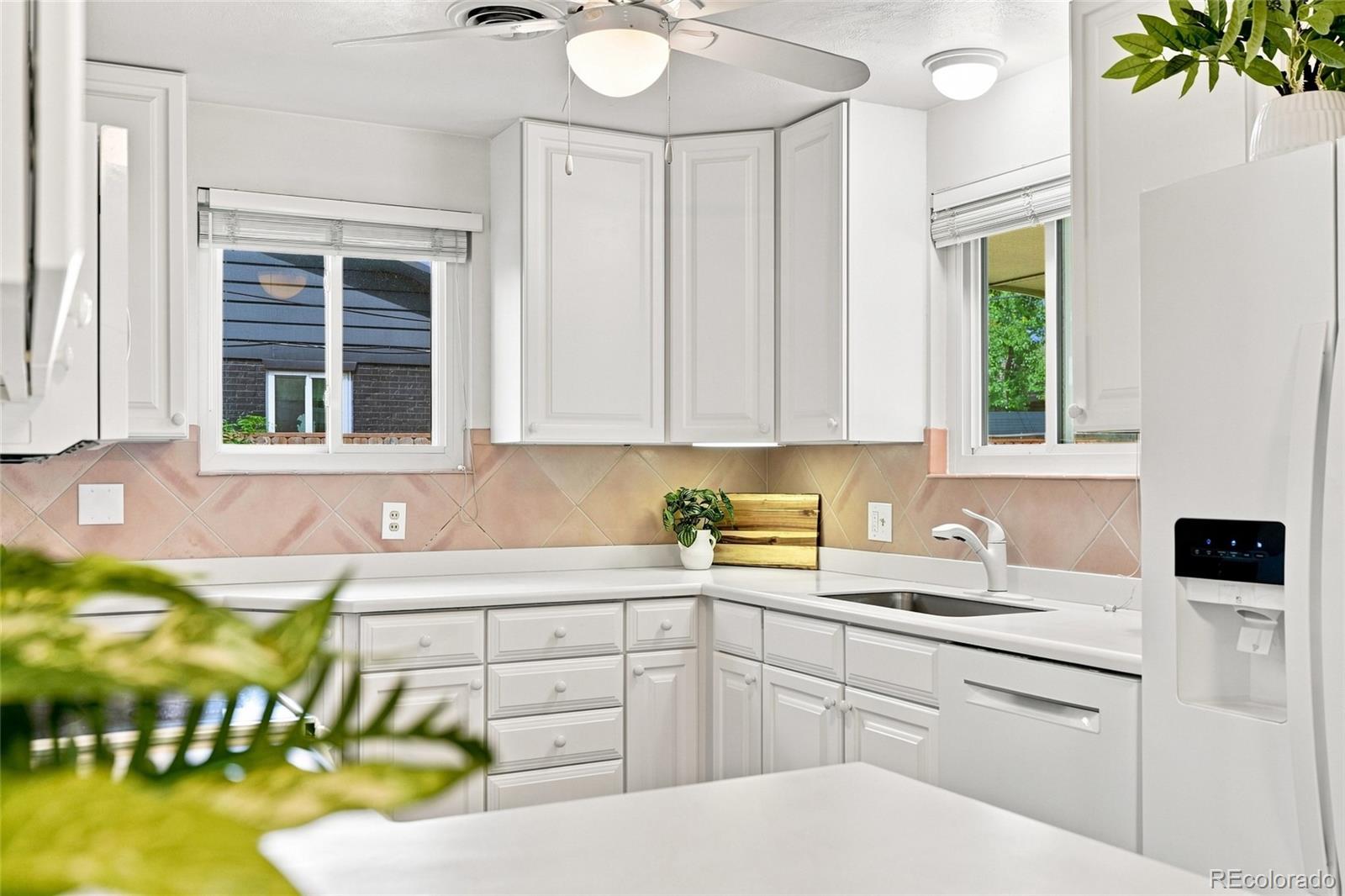 MLS Image #15 for 3200 s university boulevard,denver, Colorado