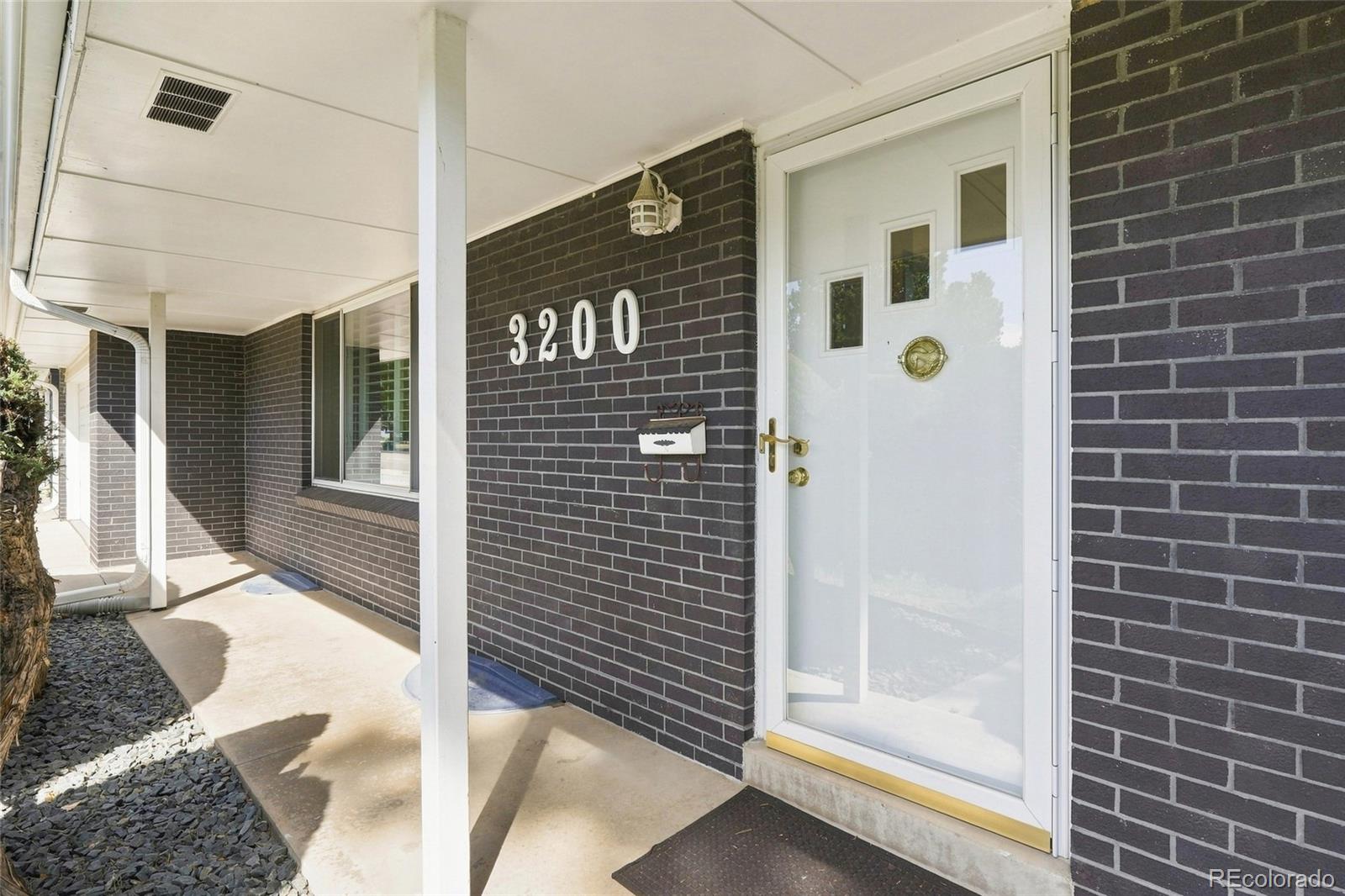 MLS Image #2 for 3200 s university boulevard,denver, Colorado