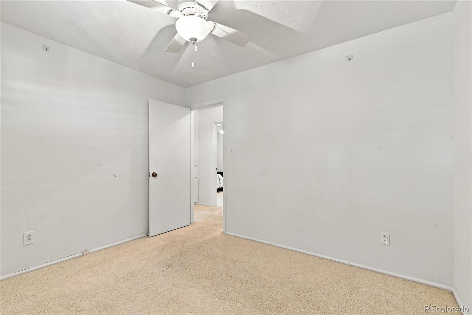 MLS Image #21 for 3200 s university boulevard,denver, Colorado