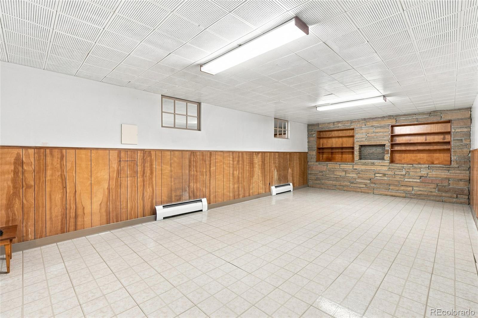 MLS Image #24 for 3200 s university boulevard,denver, Colorado