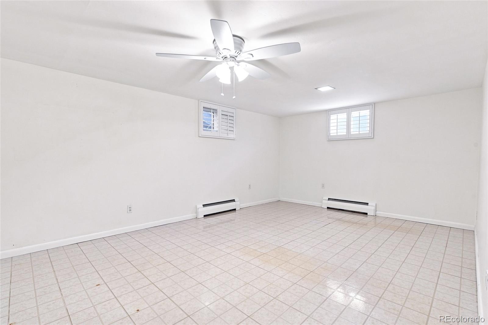 MLS Image #28 for 3200 s university boulevard,denver, Colorado