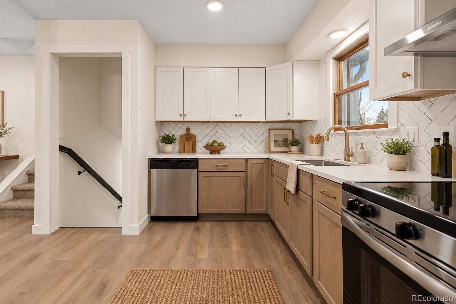 MLS Image #10 for 3090 s hoyt way,denver, Colorado