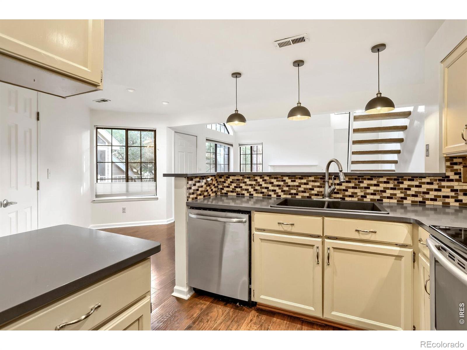 MLS Image #14 for 4771  white rock circle,boulder, Colorado