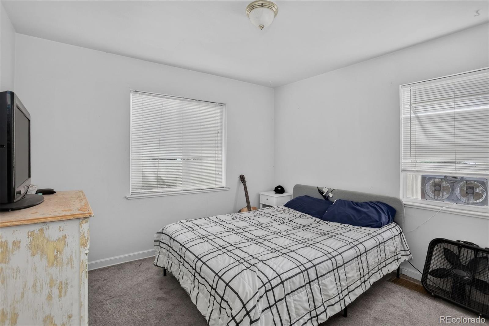 MLS Image #12 for 2314  newport street,denver, Colorado