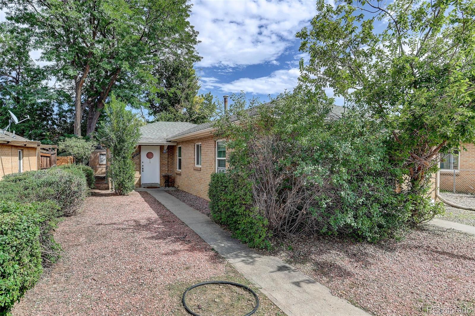 MLS Image #4 for 2314  newport street,denver, Colorado
