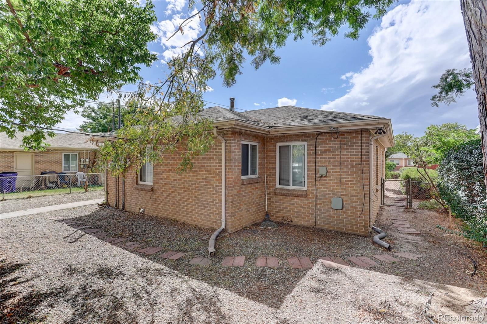 MLS Image #7 for 2314  newport street,denver, Colorado