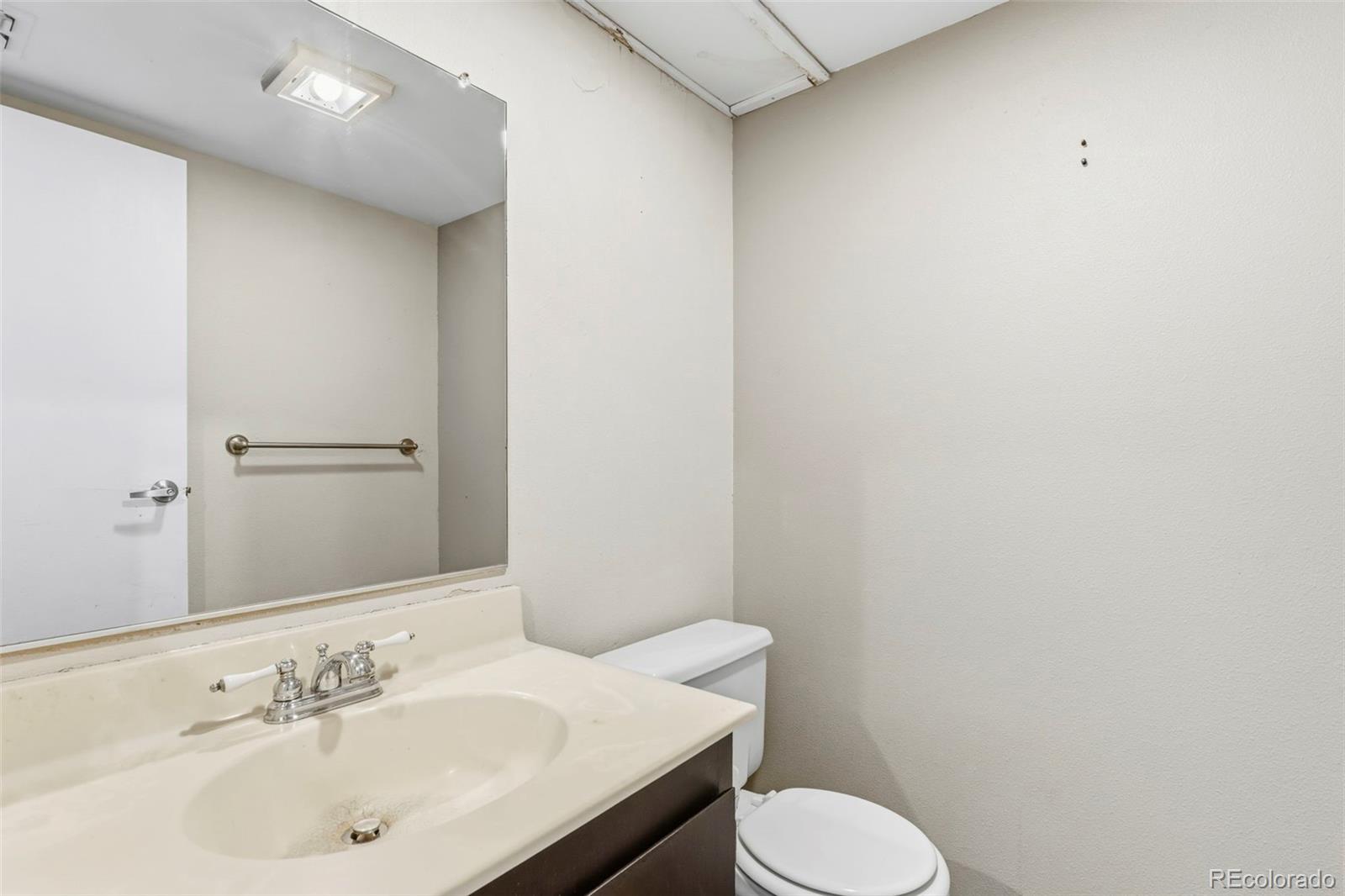 MLS Image #4 for 16495 e 17th place,aurora, Colorado