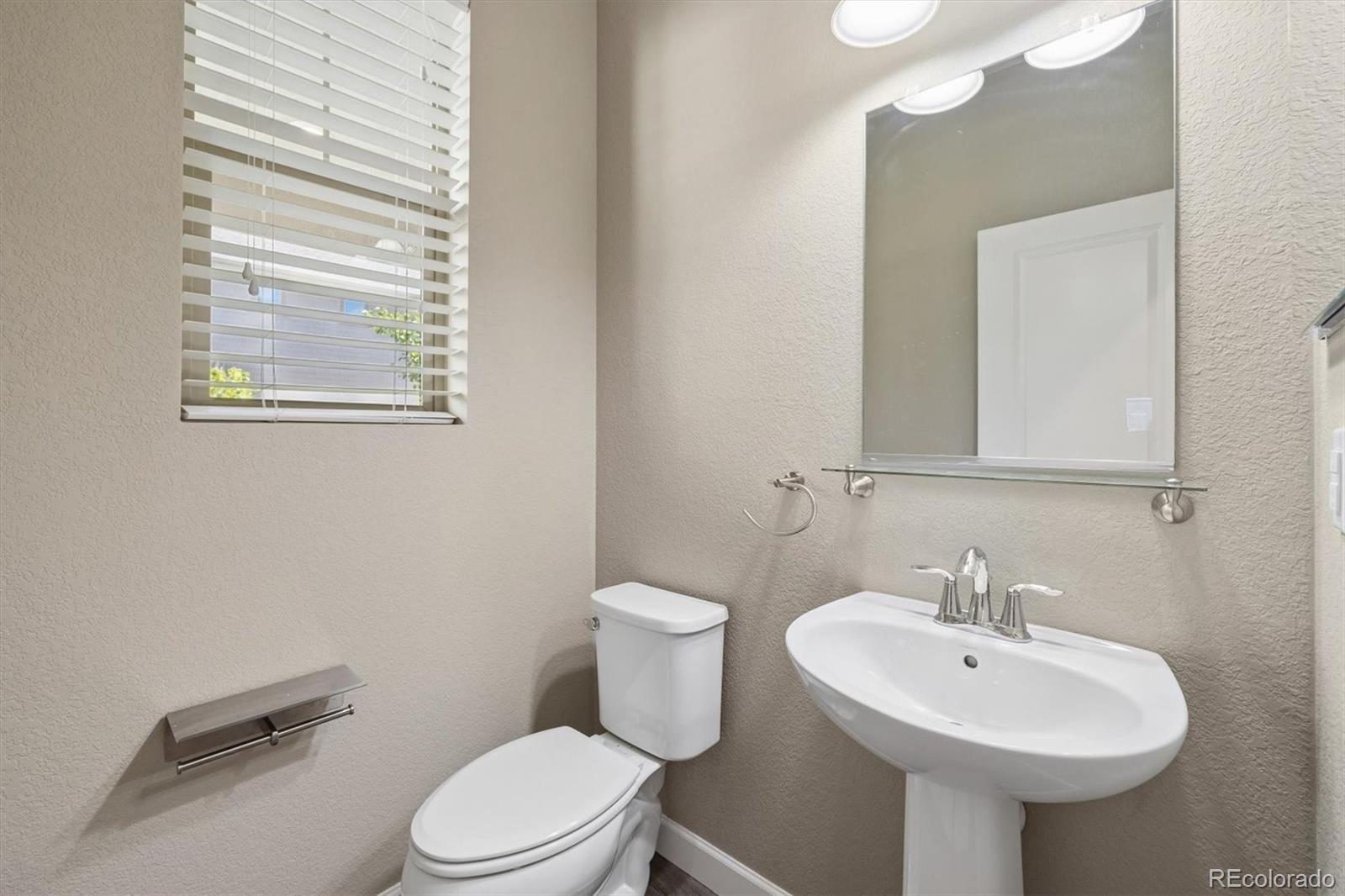MLS Image #17 for 5905  alton street,denver, Colorado