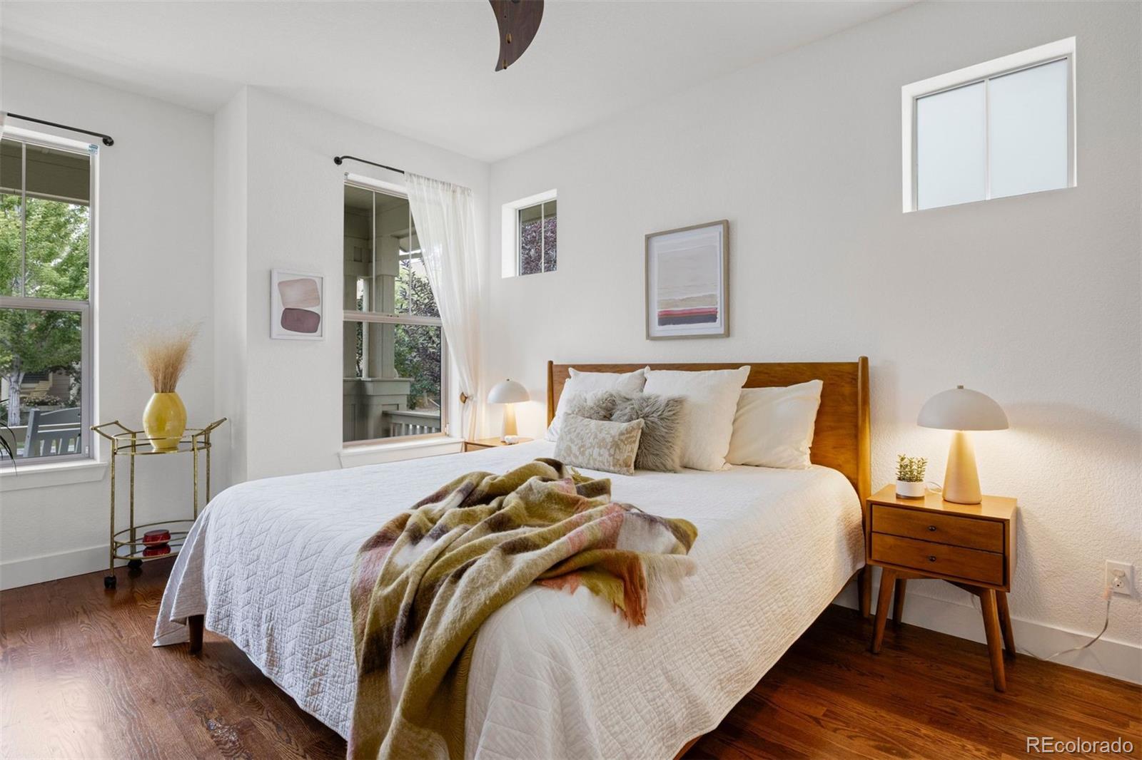 MLS Image #14 for 10691 e 28th avenue,denver, Colorado