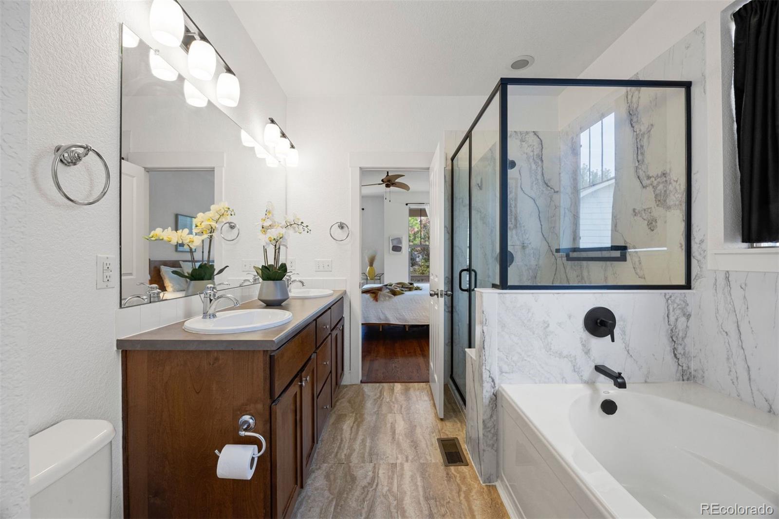 MLS Image #16 for 10691 e 28th avenue,denver, Colorado