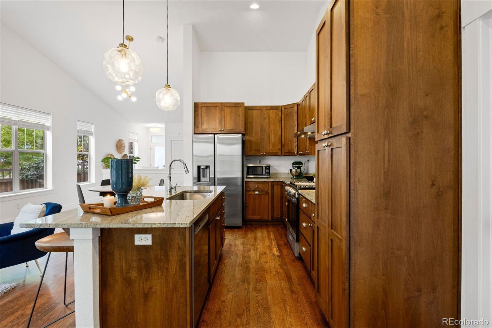 MLS Image #6 for 10691 e 28th avenue,denver, Colorado