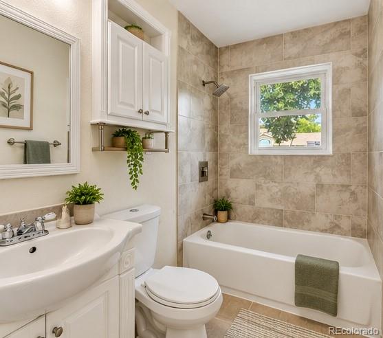 MLS Image #14 for 9190 e 19th avenue,aurora, Colorado
