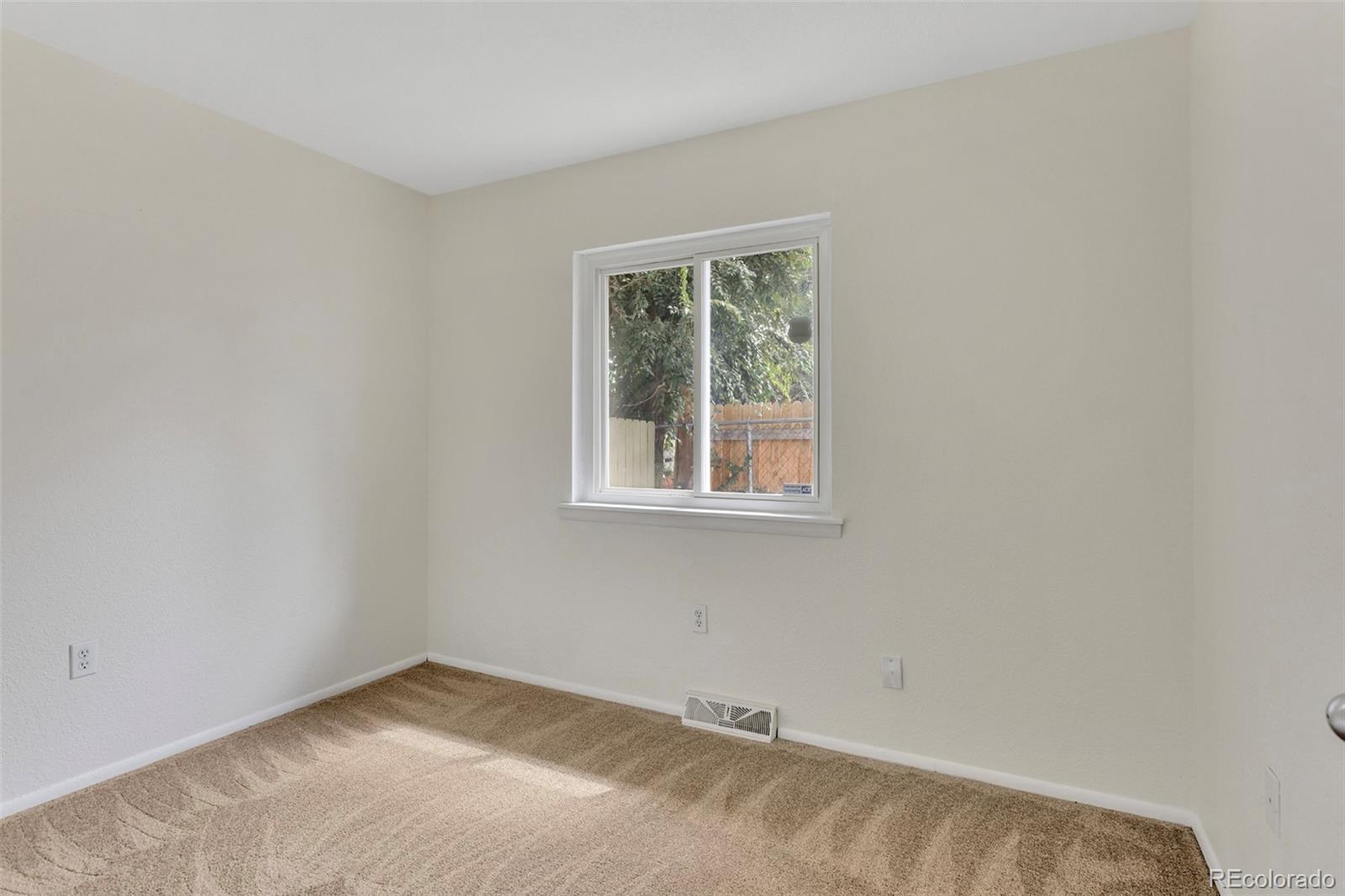 MLS Image #9 for 9190 e 19th avenue,aurora, Colorado