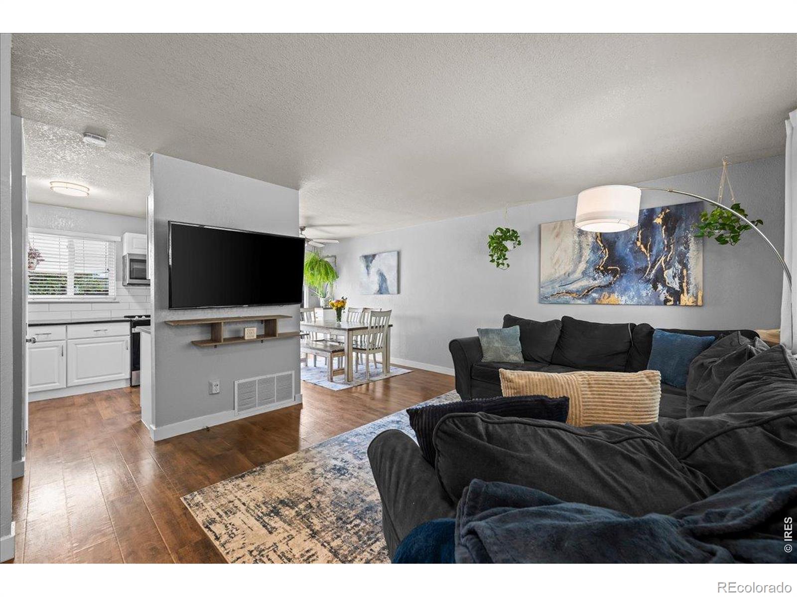 MLS Image #5 for 1404  explorador calle ,denver, Colorado
