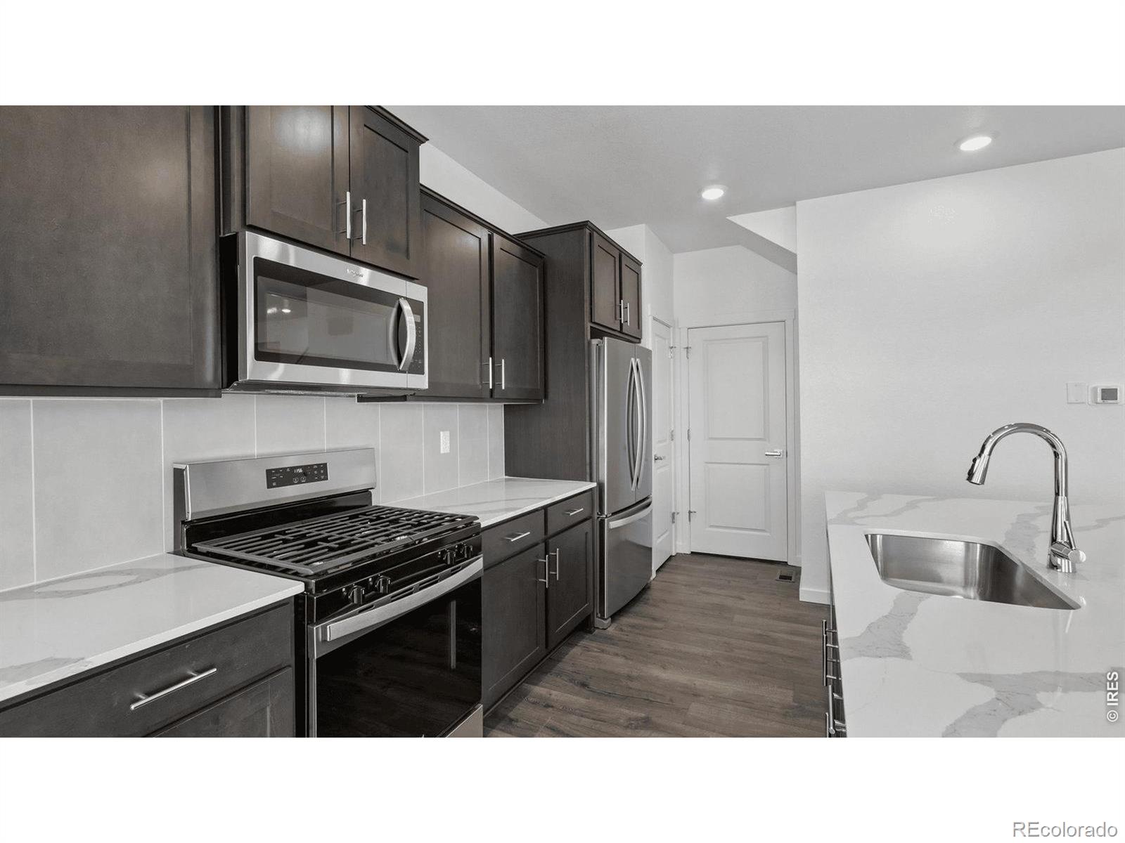 MLS Image #22 for 1923  sorghum way,johnstown, Colorado